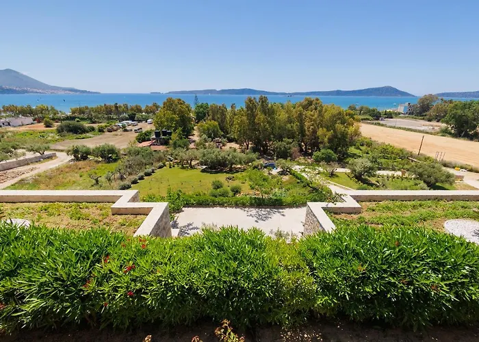 Luxury Pylos With Private Pool Villa